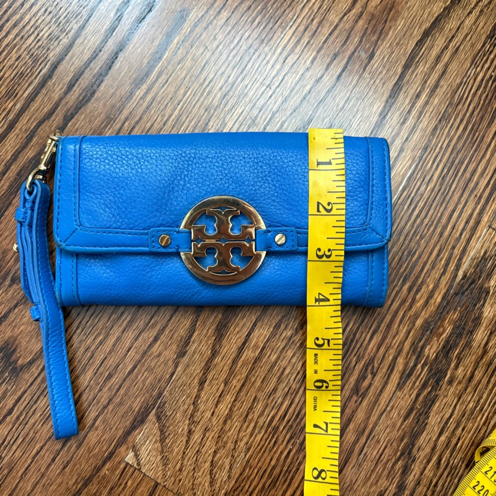 Tory Burch Blue Wallet Wristlet with Gold Logo - Picture 3 of 10